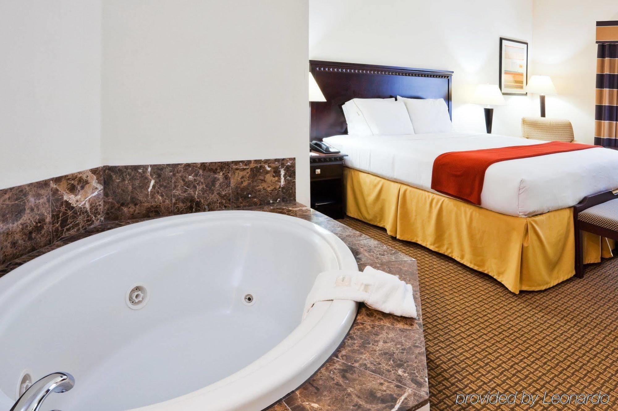 Holiday Inn Express Hotel & Suites Bartow By Ihg Экстерьер фото
